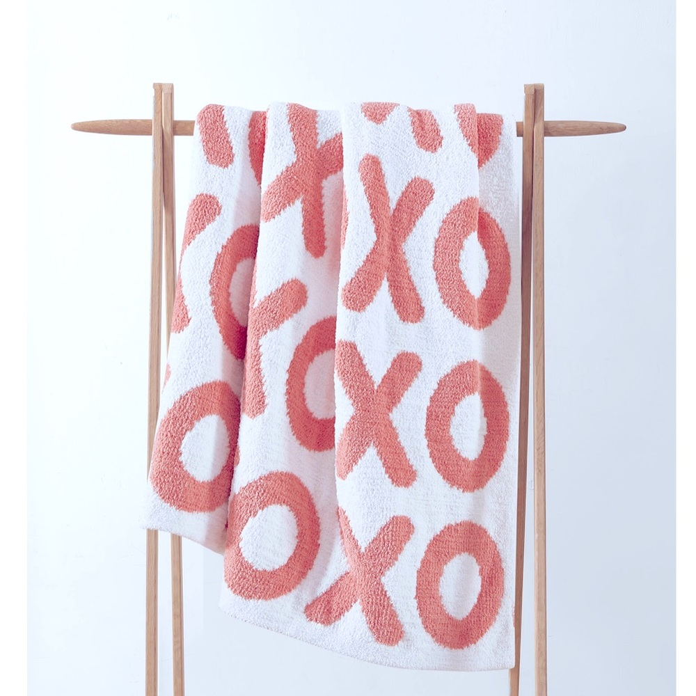 Sunday Citizen XOXO Coral Throw